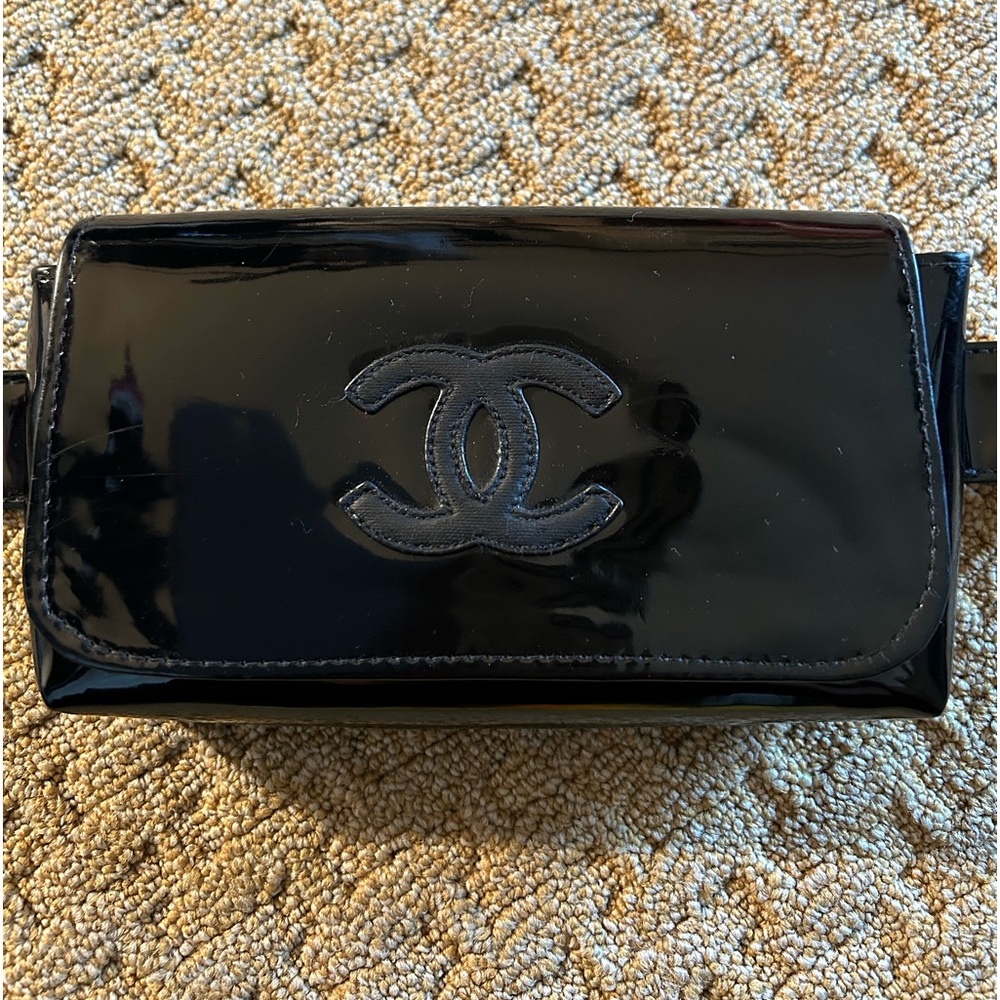 Authentic Chanel promotional waste bag. very good condition.
